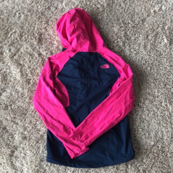Brand new north face rain jacket - Picture 4 of 4